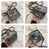 Bolso Cubo Canvas con Graffiti