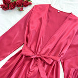Conjunto Bata y Falda Seda Roja