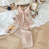 Conjunto camisola pantalón