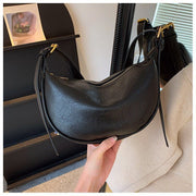 Bolso Bandolera Dumpling con Colgante