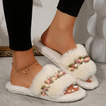 Minimal cozy slippers