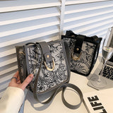 Bolso Cubo Canvas con Graffiti