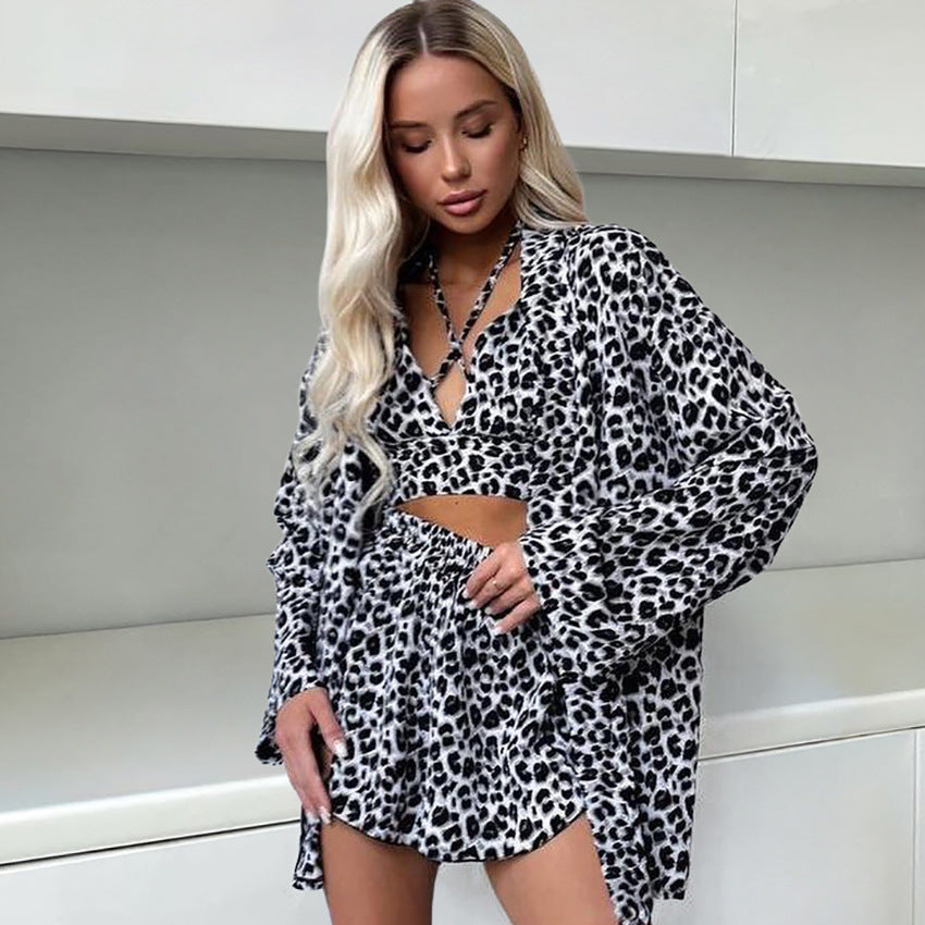 Conjunto Bata Leopardo Tres Piezas