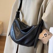 Bolso Bandolera Dumpling con Colgante