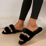 Minimal cozy slippers