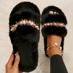 Minimal cozy slippers