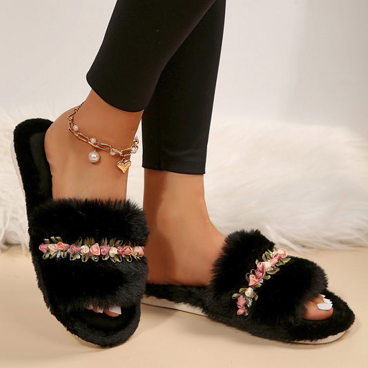 Minimal cozy slippers