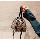 Bolso Pirámide Clutch